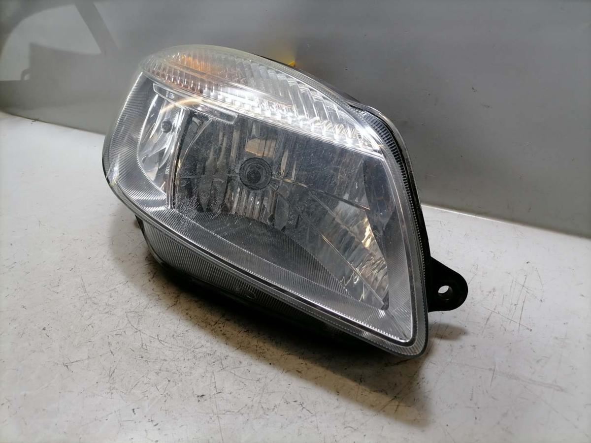 Skoda Fabia 2 Bj.2009 original Scheinwerfer vorn rechts Halogen H4
